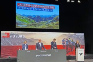 Intersport-Jahres-Pressekonferenz mit den Vorständen Henriette Tesch, Alexander von Preen und Thomas Storck (von links)