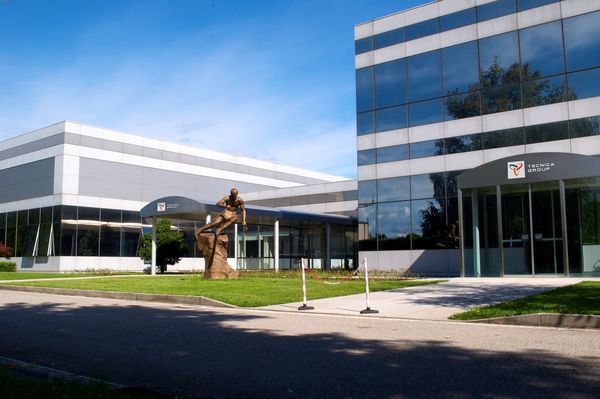 Tecnica-Headquarter in Giavera del Montello