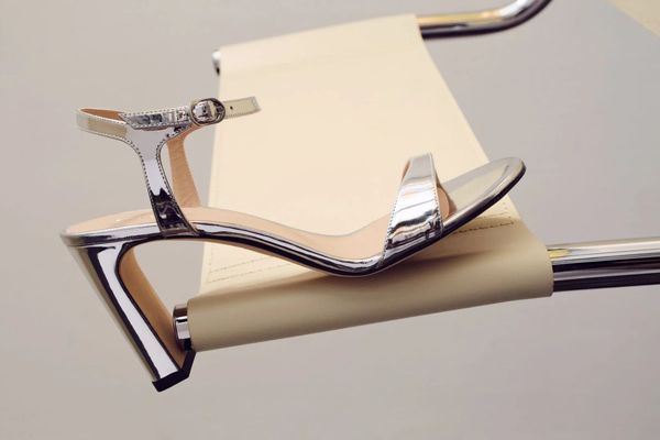 Aktuelles Modell von Stuart Weitzman