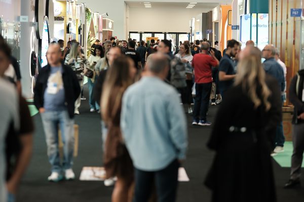 Blick in die Messehalle