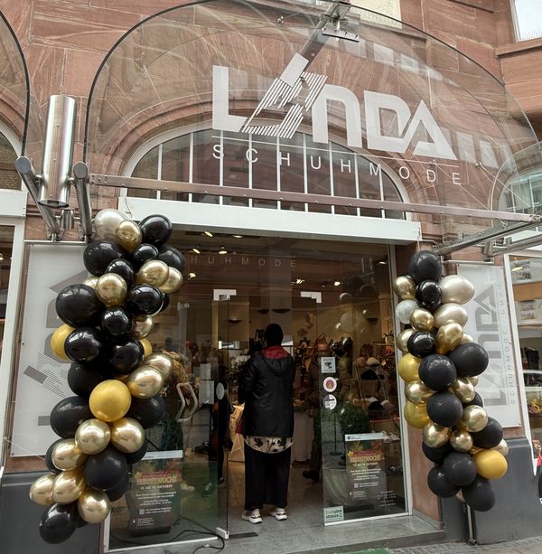 Linda Schuhmode feierte 40-jähriges Bestehen.