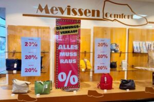 Räumungsverkauf im Schuhhaus Mevissen