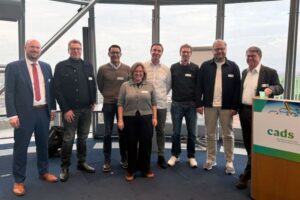 Der cads-Vorstand (von links): Torben Schütz, Andreas Tepest, Christian Ludy, Sandra Gunzinger, Markus Nelke, Sven Reimers, Jörg Ertl und Manfred Junkert. Es fehlt Andreas Burmeister.