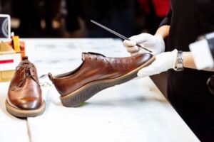 Die Produkte werden in einem spezialisierten Reparaturzentrum instand gesetzt.