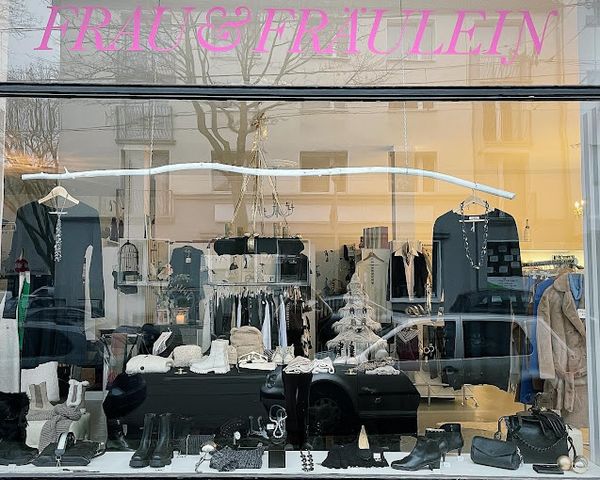 Frau & Fräulein in Düsseldorf