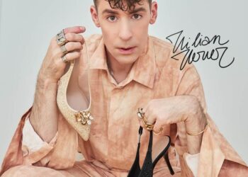 Designer Kilian Kerner mit Tamaris-Schuh