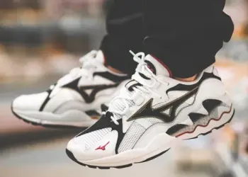 Mizuno Wave Rider