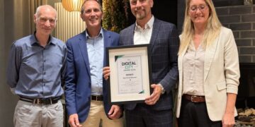 Ingo Hänel (zweiter von rechts) bei der Preisverleihung