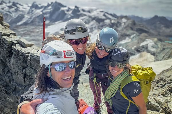 Ines Papert, Sunny Stroeer, Noemi Kreuz und Ramona Volken (von links)