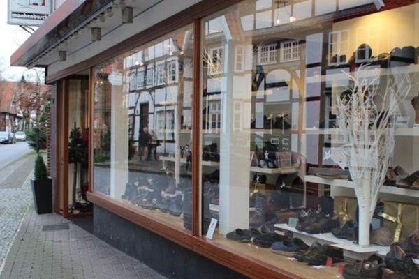 Nach 107 Jahren schließt das Schuhhaus Monkenbusch.