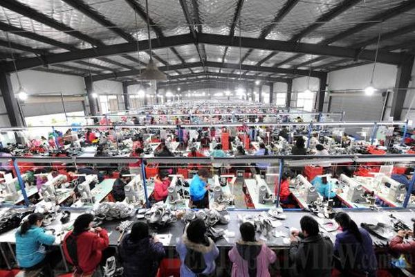 Produktionshalle der Kai Hong Schuhfabrik