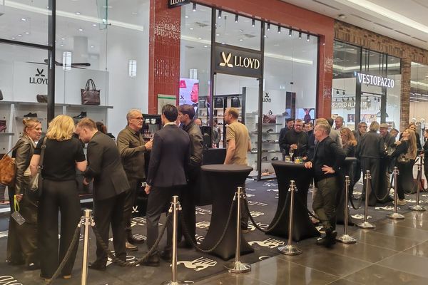 Mit einem Opening Cocktail wurde der Lloyd Store eröffnet.