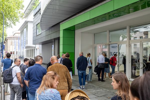 Wann gab es das zuletzt bei einer Schuhmesse in Deutschland? Warteschlange am Eingang!