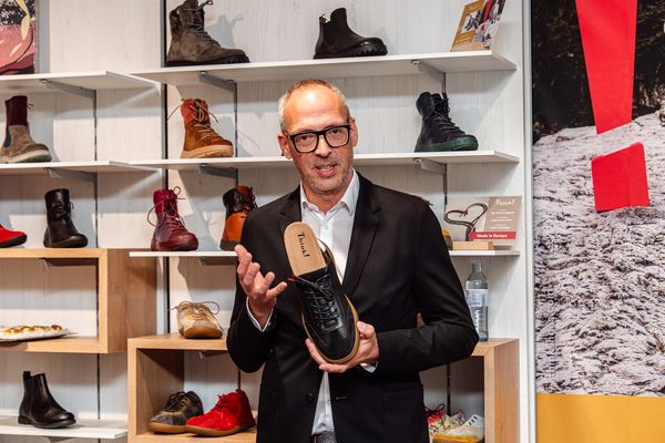 Geschäftsführer Christoph Mayer bei der Präsentation der neuen Kollektion.