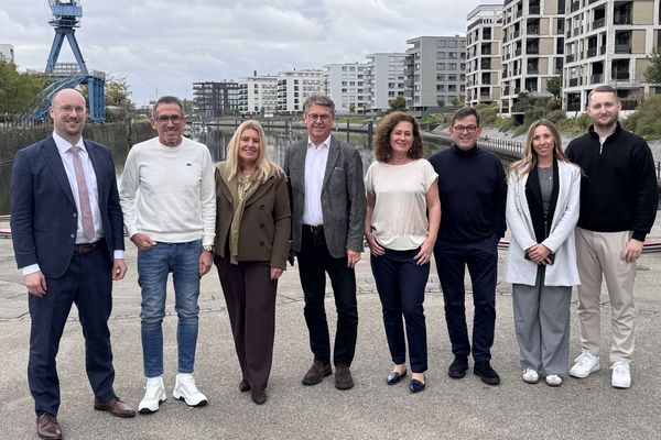 HDS/L-Vertreter und Messeteam (von links): Torben Schütz, Carl-August Seibel, Dr. Claudia Schulz, Manfred Junkert, Fiona Radji, Arnd Hinrich Kappe, Alena Remisow und Herr Müller.
