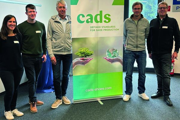 Emilie Carasso, Dr. Johannes Menges, Andreas Burmeister, Sven Reimers und Andreas Tepest (von links)