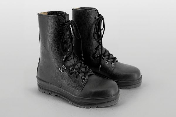 Swiss Army boots by ELGG, model combat boots KS 90