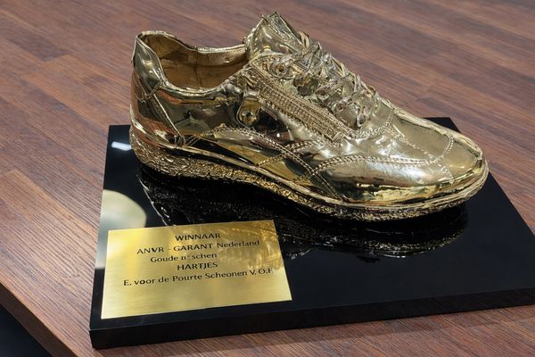 The "Golden Shoe" award went to Hartjes for the second time.