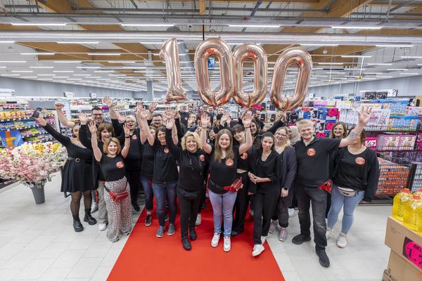 Woolworth freut sich über die Eröffnung des 1000. Stores in Europa.