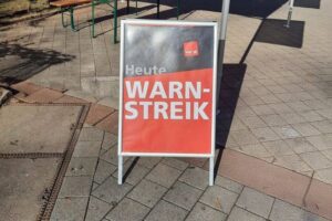 In der Tarifrunde kam es zu ersten Warnstreiks.