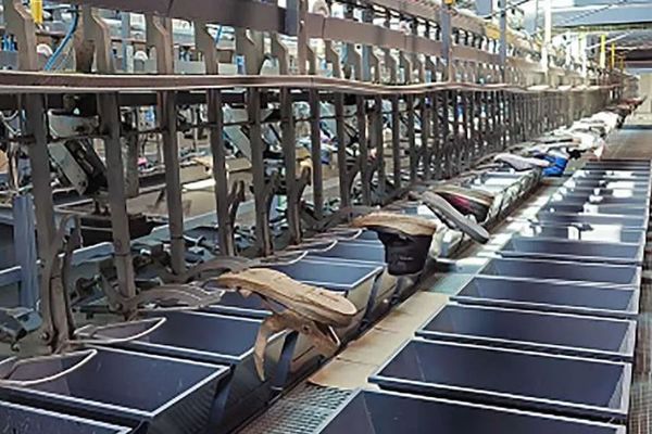 Thanks to the integration of hyperspectral cameras from Specim, Avicon's sorting system captures material information in addition to RGB and 3D data, and can process up to 9,000 shoes per hour on two parallel lines. (Photo: Specim, Spectral Imaging Ltd.)