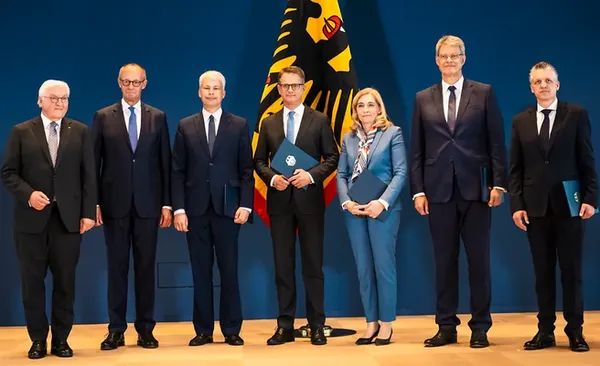Bundespräsident Frank-Walter Steinmeier hat die neuen Bundesminister ernennt. (Foto: Bundesregierung/Steins)