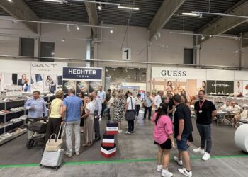 Blick in die Messehallen