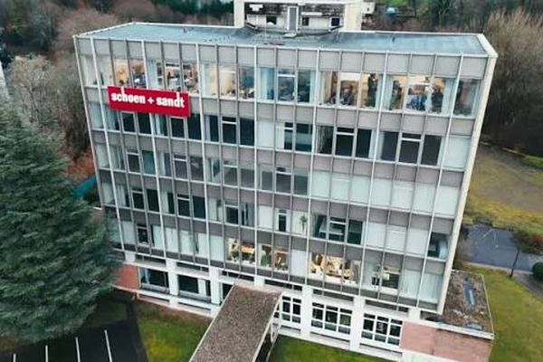 Die bisherige Firmenzentrale von Schoen+Sandt in Pirmasens