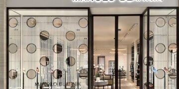 Manolo Blahnik in Costa Mesa